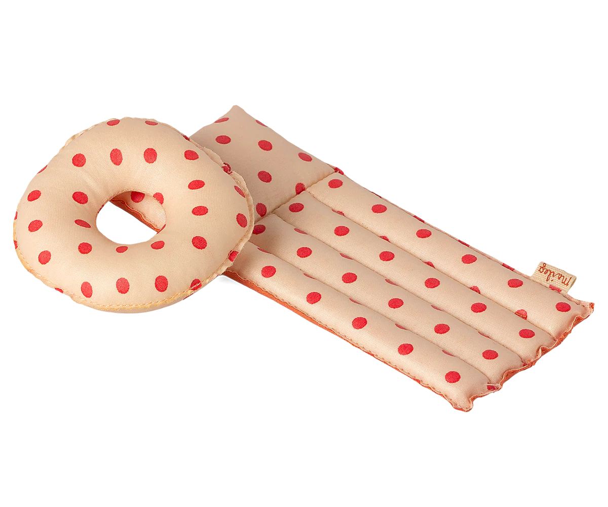 Beach Float, Red Dot - Image 4