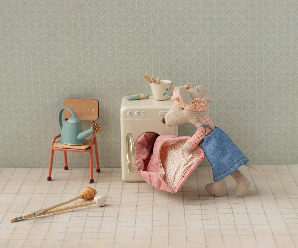 Chair, Mouse - Coral - Image 3