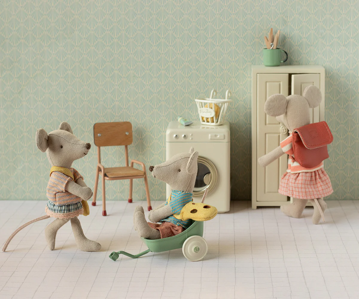 Clothes and bag, Big sister mouse - Coral - Image 2