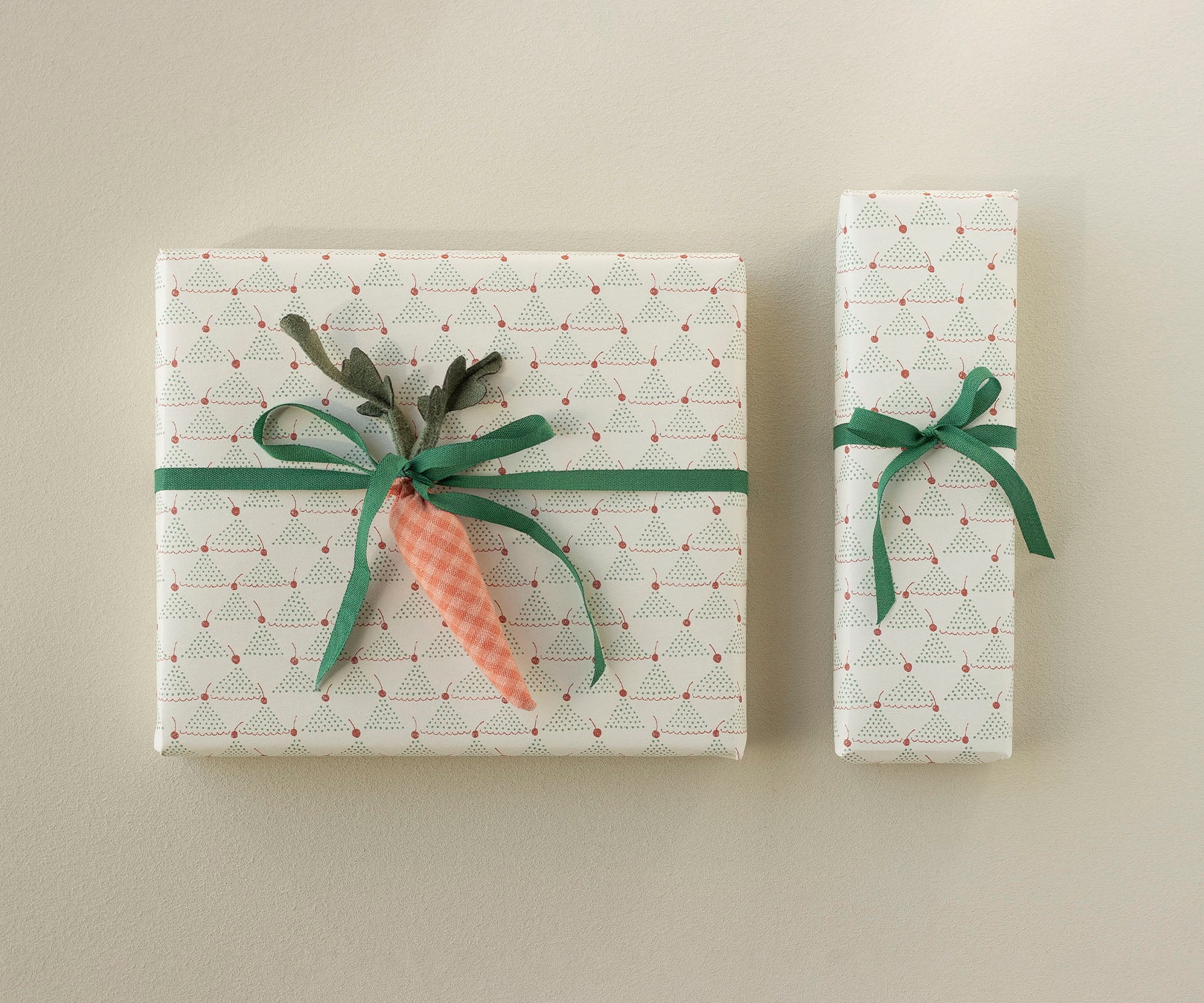 Gift wrap, 10 m - Cherry - Red - Image 2