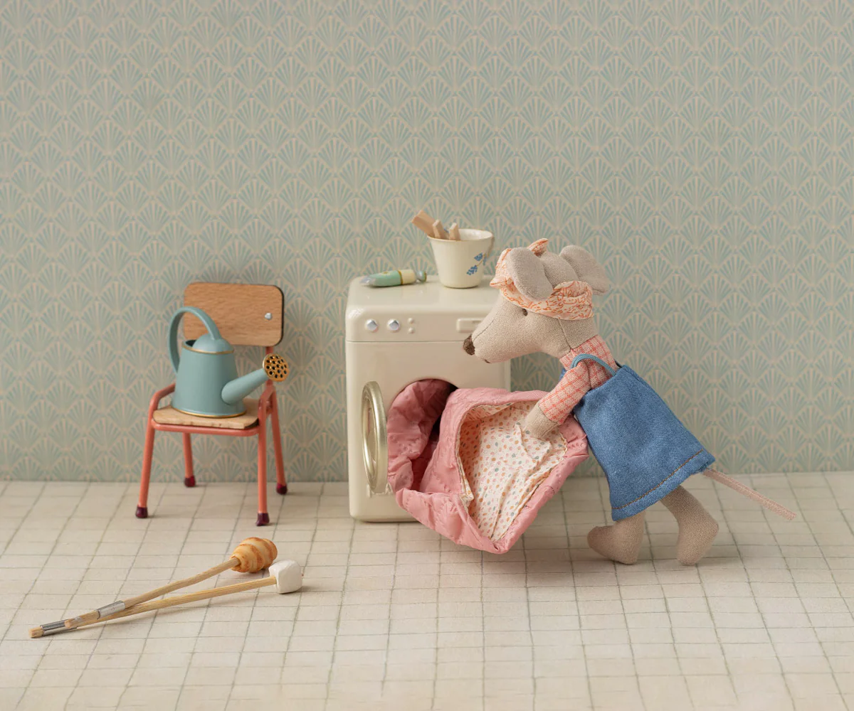 Hiker mouse, Big sister - Image 3