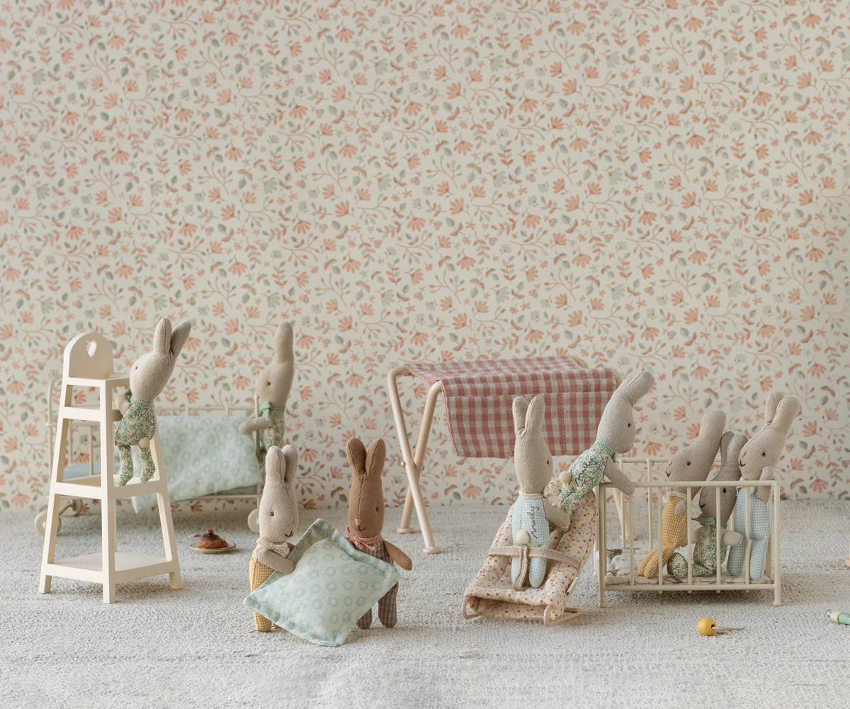 Nursery Table, Micro - Image 3