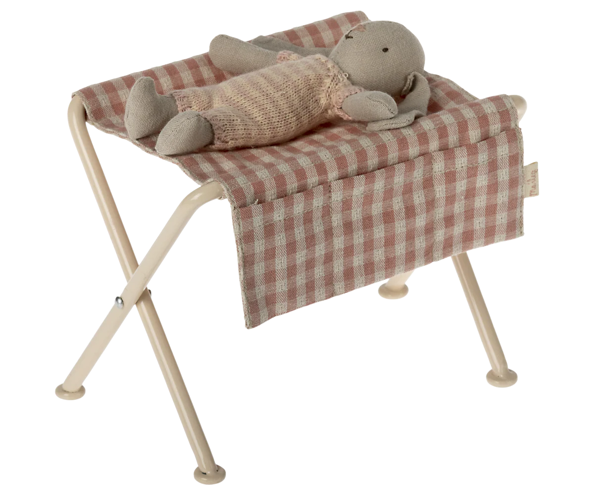 Nursery Table, Micro - Image 5