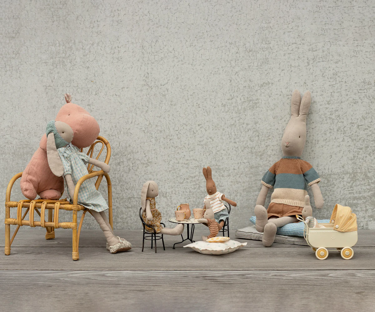 Rabbit, Size 4 - Knitted Shirt and Shorts - Image 3