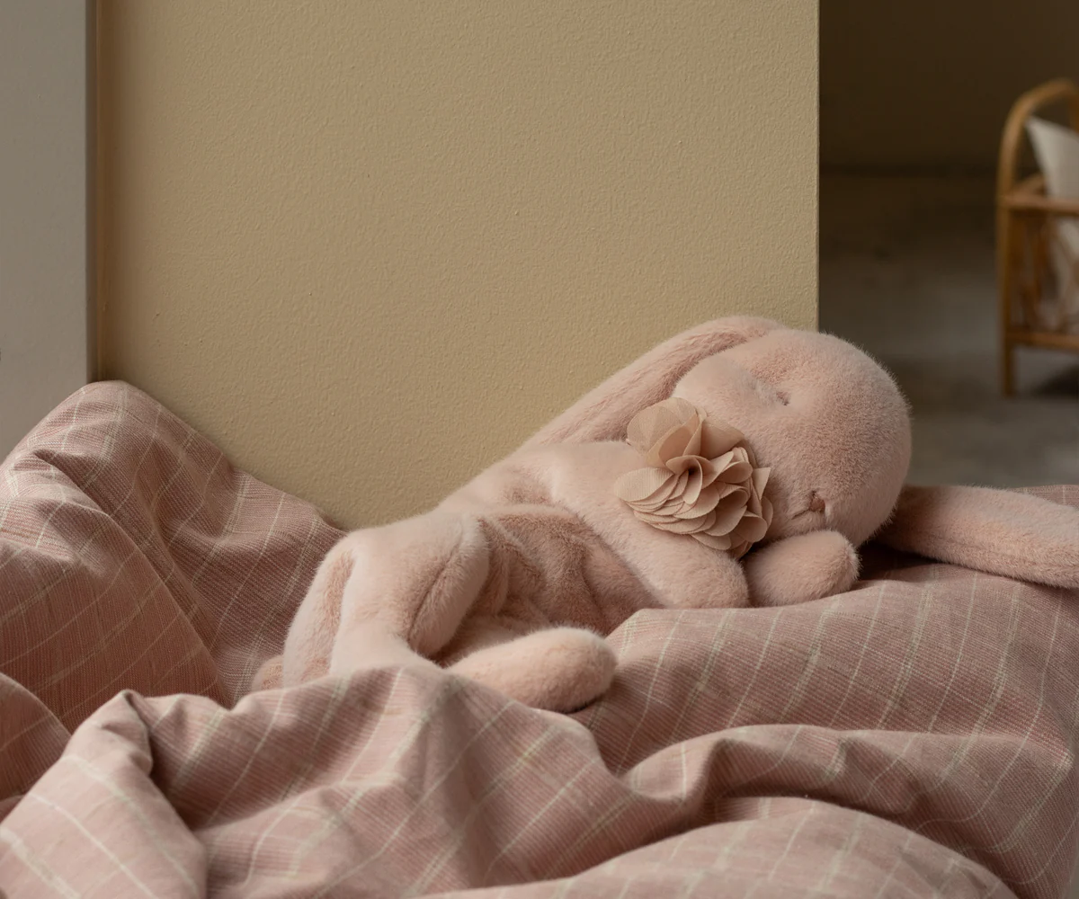 Sleeping bunny plush, Small - Powder - Image 2